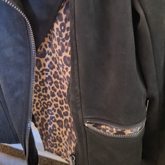 Suede KUT from the kloth Jacket with zipper and leopard accents. - Picture 3 of 6
